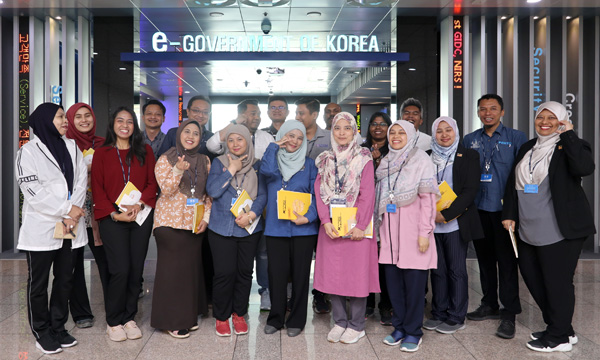 A visit of government delegation from Malaysia