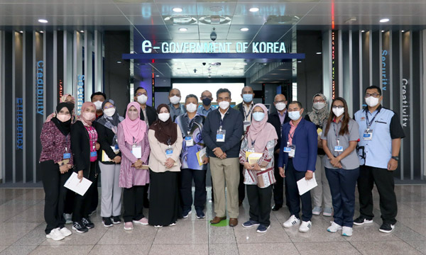 A visit of delegation from Malaysia