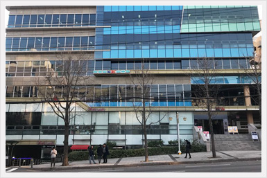 지능형 클라우드 컴퓨팅 센터 구현을 위한 발전전략 2022 수립 TF KT 데이터센터 건물 사진이 보여지고 있다.