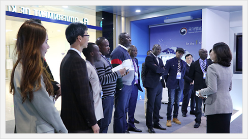 가나 재무부 및 조세청 관세국 공무원, 홍보관 방문 (2019.1.14)